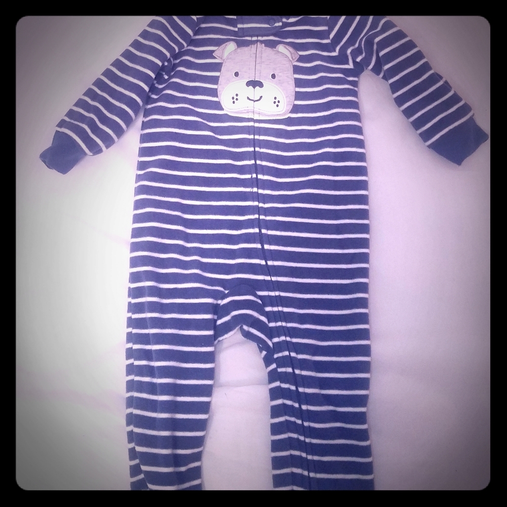 Carter's fleece footed sleeper size 9 mons